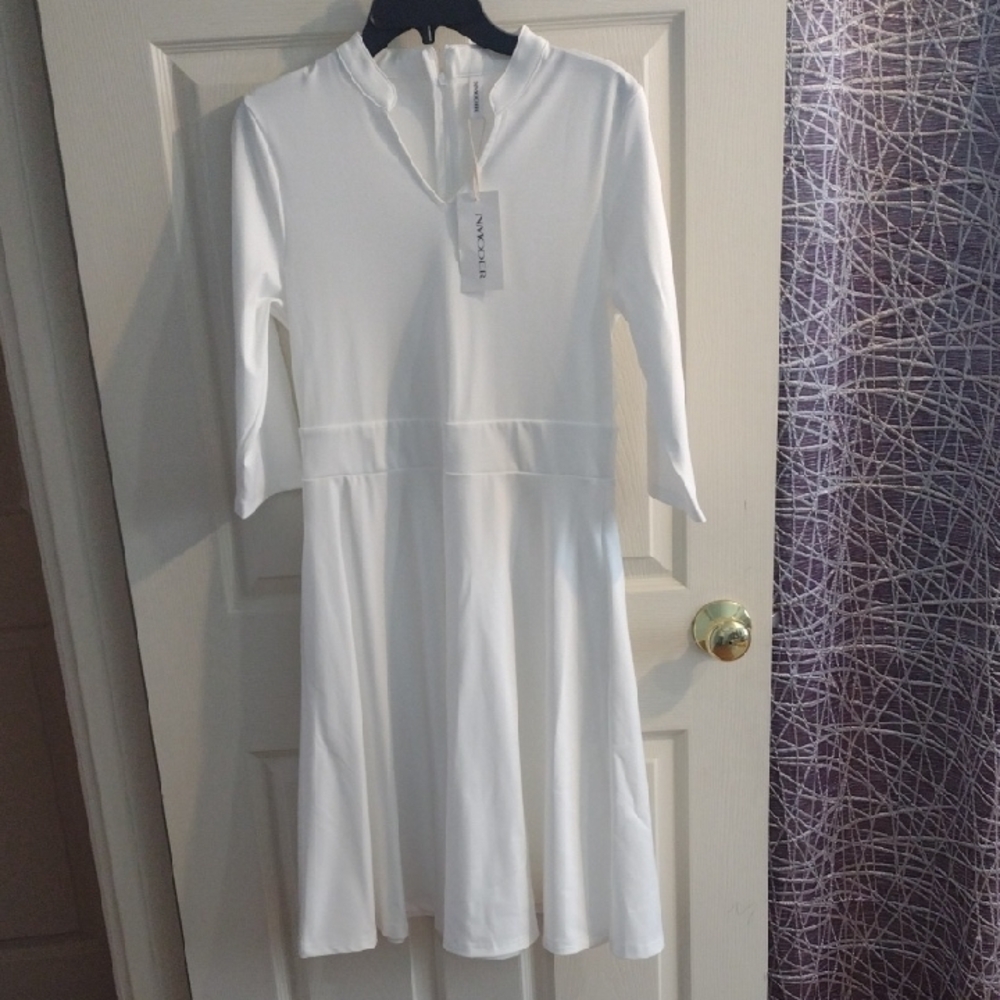 Elegant White 3/4 Sleeve Dress Size Medium